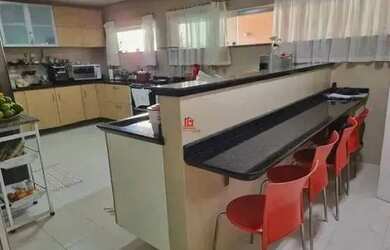 Imagem 2: Condomínio Aristocrático, Casa Duplex com 5 Suítes + Escritórios, Espaço Gourmet, Piscina