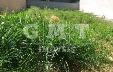 Imagem: O terreno possui 300m² de Área e está localizado em Portal