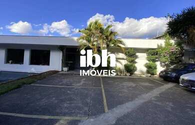 Imagem: O depósito possui 3 Vagas na garagem e 713m² de Área e está