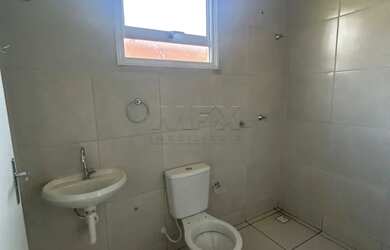 Imagem 7: Casa para venda com 2 dormitórios e 2 vagas de garagem no Residencial...