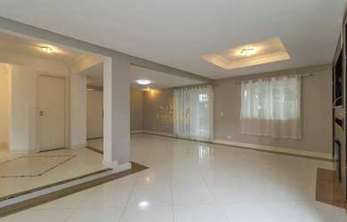 Imagem: A casa em condomínio possui 3 Dormitórios, 3 Banheiros, 4