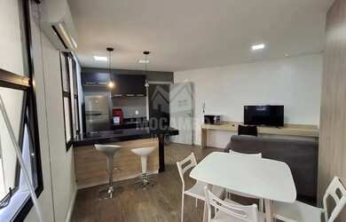 Imagem: O studio possui 1 Dormitório, 1 Banheiro, 1 Vaga na garagem