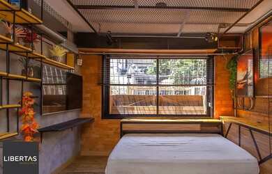 Imagem: O apartamento possui 1 Dormitório, 1 Banheiro, 33m² de Área