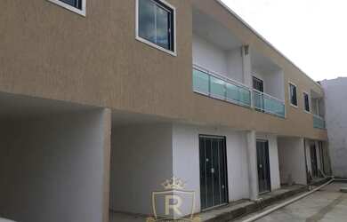 Imagem: A casa possui 3 Dormitórios, 2 Banheiros, 1 Vaga na garagem