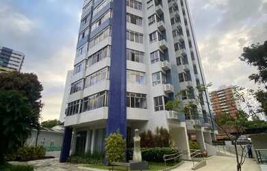 Imagem: O apartamento possui 4 Dormitórios, 2 Banheiros, 2 Vagas na