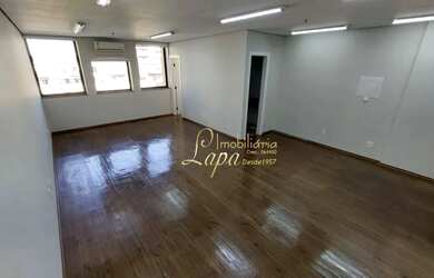 Imagem: O depósito possui 1 Vaga na garagem e 45m² de Área e está