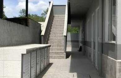 Imagem: A kitnet possui 1 Dormitório, 1 Banheiro, 1 Vaga na garagem