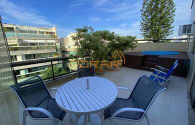 Imagem: O apartamento na cobertura possui 4 Dormitórios, 5 Banheiros