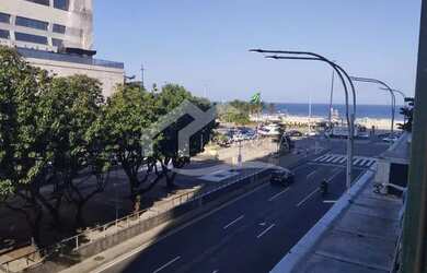 Imagem: A kitnet possui 1 Dormitório, 1 Banheiro, 35m² de Área e