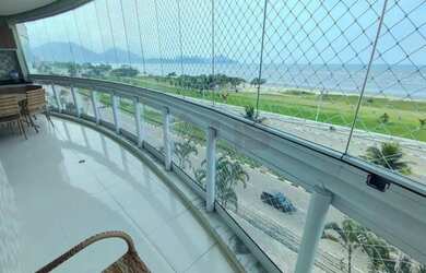 Imagem: O apartamento possui 4 Dormitórios, 2 Banheiros, 2 Vagas na