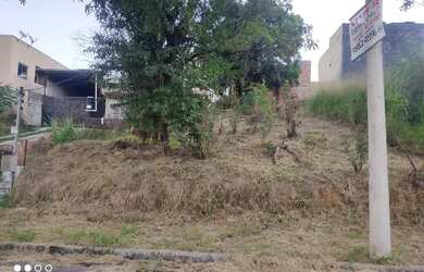 Imagem: O terreno possui 324m² de Área e está localizado em Santo