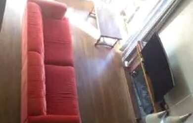 Imagem: A casa possui 3 Dormitórios, 2 Banheiros, 1 Vaga na garagem