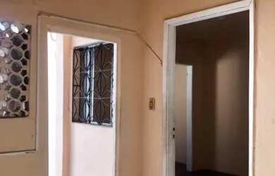 Imagem: A casa possui 1 Dormitório e 1 Banheiro e está localizado