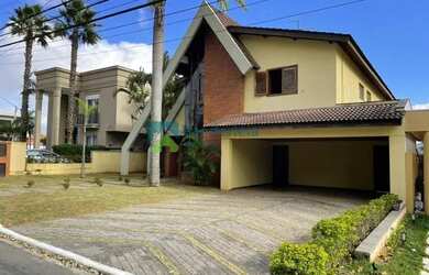 Imagem: A casa em condomínio possui 4 Dormitórios, 5 Banheiros, 5