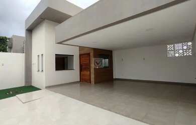 Imagem: A casa possui 3 Dormitórios, 4 Banheiros, 1 Vaga na garagem