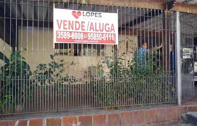 Imagem: A casa possui 2 Dormitórios, 1 Banheiro, 1 Vaga na garagem