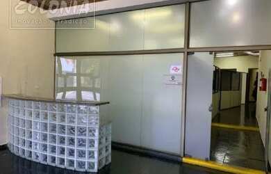 Imagem: O depósito possui 548m² de Área e está localizado em Centro