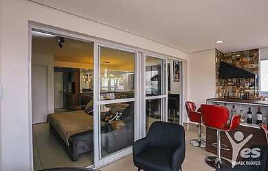 Imagem: O apartamento possui 2 Dormitórios, 3 Banheiros, 2 Vagas na