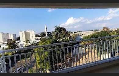 Imagem: O apartamento possui 3 Dormitórios, 1 Banheiro, 2 Vagas na