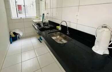 Imagem: O apartamento possui 2 Dormitórios, 1 Banheiro, 1 Vaga na garagem