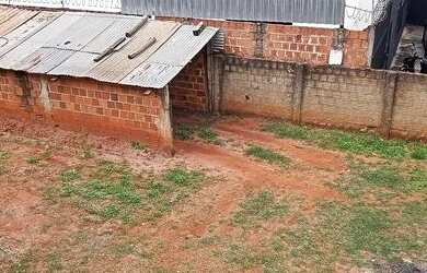 Imagem: O terreno possui 198m² de Área e está localizado em Centenário