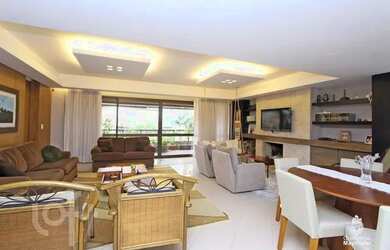 Imagem: O apartamento possui 4 Dormitórios, 1 Banheiro, 3 Vagas na