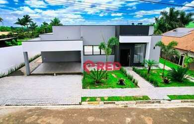 Imagem: A casa em condomínio possui 2 Dormitórios, 3 Banheiros e 200m²