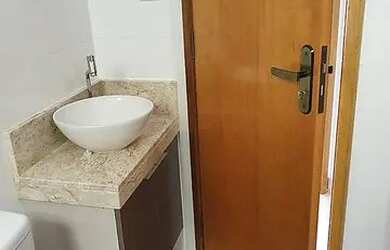 Imagem 9: Cód. 9403 - Apartamento de baixo condomínio com ELEVADOR, 03 dormitórios...