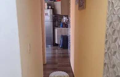 Imagem: A casa possui 4 Dormitórios, 3 Banheiros e 2 Vagas na garagem