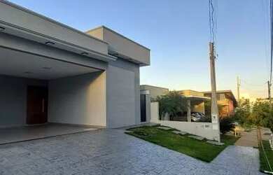 Imagem: A casa em condomínio possui 3 Dormitórios, 4 Banheiros, 4