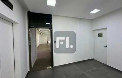 Imagem 2: Conjunto, 374 m² - venda por R$ 3.935.400,02 ou aluguel por R$ 30.560,01/mês...