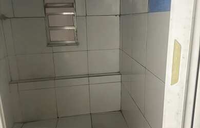 Imagem: A casa possui 1 Dormitório, 1 Banheiro e está localizado