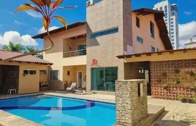 Imagem 6: Condomínio Aristocrático, Casa Duplex com 5 Suítes + Escritórios, Espaço Gourmet, Piscina