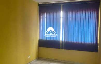 Imagem: O depósito para alugar possui e está localizado em Centro