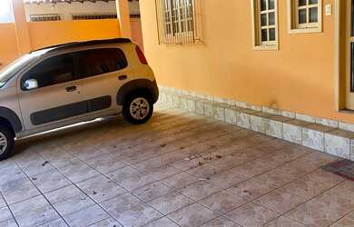 Imagem 13: Prédio com três casas independente