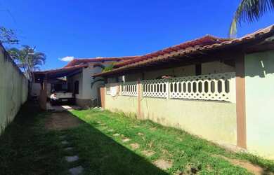 Imagem 4: Casa para Venda em Saquarema, Itaúna, 7 dormitórios, 1 suíte, 4 banheiros,...