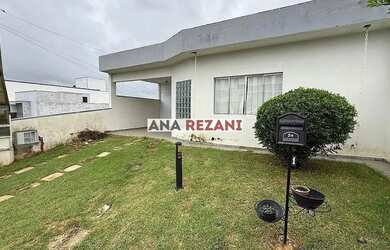 Imagem: A casa em condomínio possui 3 Dormitórios, 5 Banheiros, 2