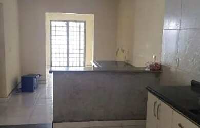 Imagem: A casa possui 2 Dormitórios, 1 Banheiro, 4 Vagas na garagem