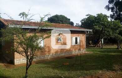 Imagem: A casa em condomínio possui 2 Dormitórios, 1 Banheiro, 2 Vagas