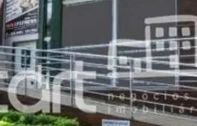 Imagem: O depósito à venda possui 5 Vagas na garagem e 2562m² de