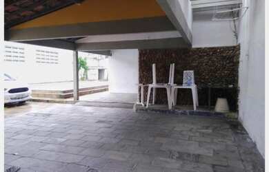 Imagem: A casa possui 3 Dormitórios, 2 Banheiros e 100m² de Área