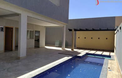 Imagem: A casa em condomínio à venda possui 4 Dormitórios, 5 Banheiros