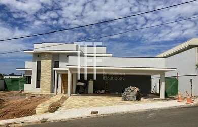 Imagem: A casa em condomínio possui 4 Dormitórios, 5 Banheiros, 5