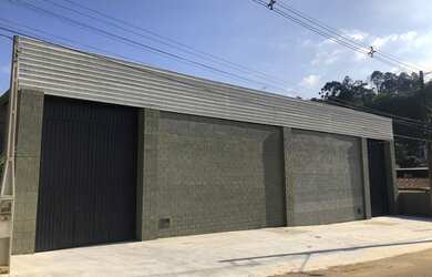 Imagem: O depósito possui Imóvel novo e está localizado em Centro