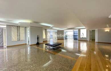 Imagem: O apartamento possui 4 Dormitórios, 5 Banheiros, 4 Vagas na