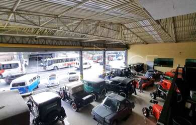 Imagem: O depósito possui 5 Vagas na garagem, 1.500m² de Área e