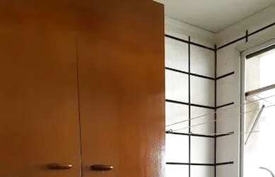 Imagem: O apartamento possui 1 Dormitório, 1 Banheiro e 1 Vaga na garagem