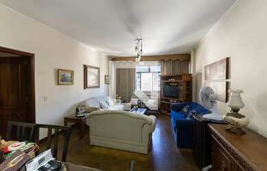 Imagem: O apartamento possui 4 Dormitórios, 2 Banheiros, 3 Vagas na