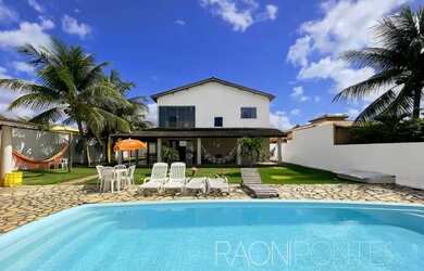 Imagem: A casa possui 5 Dormitórios, 4 Banheiros, 3 Vagas na garagem