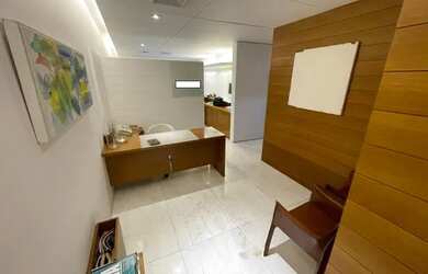 Imagem: O depósito possui 2 Vagas na garagem, 82m² de Área e está